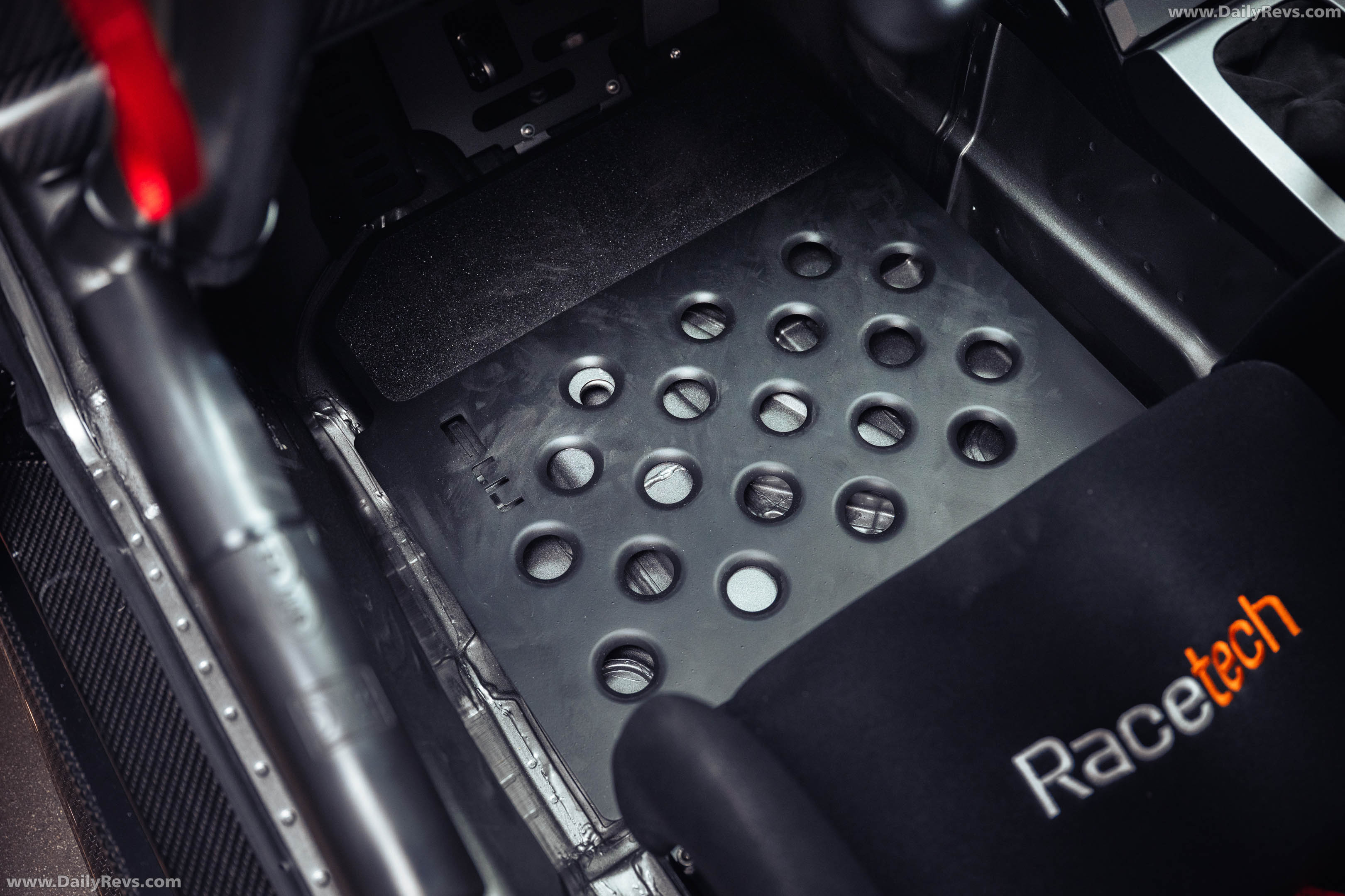2027 Gunther Werks GXR-Evo Interior